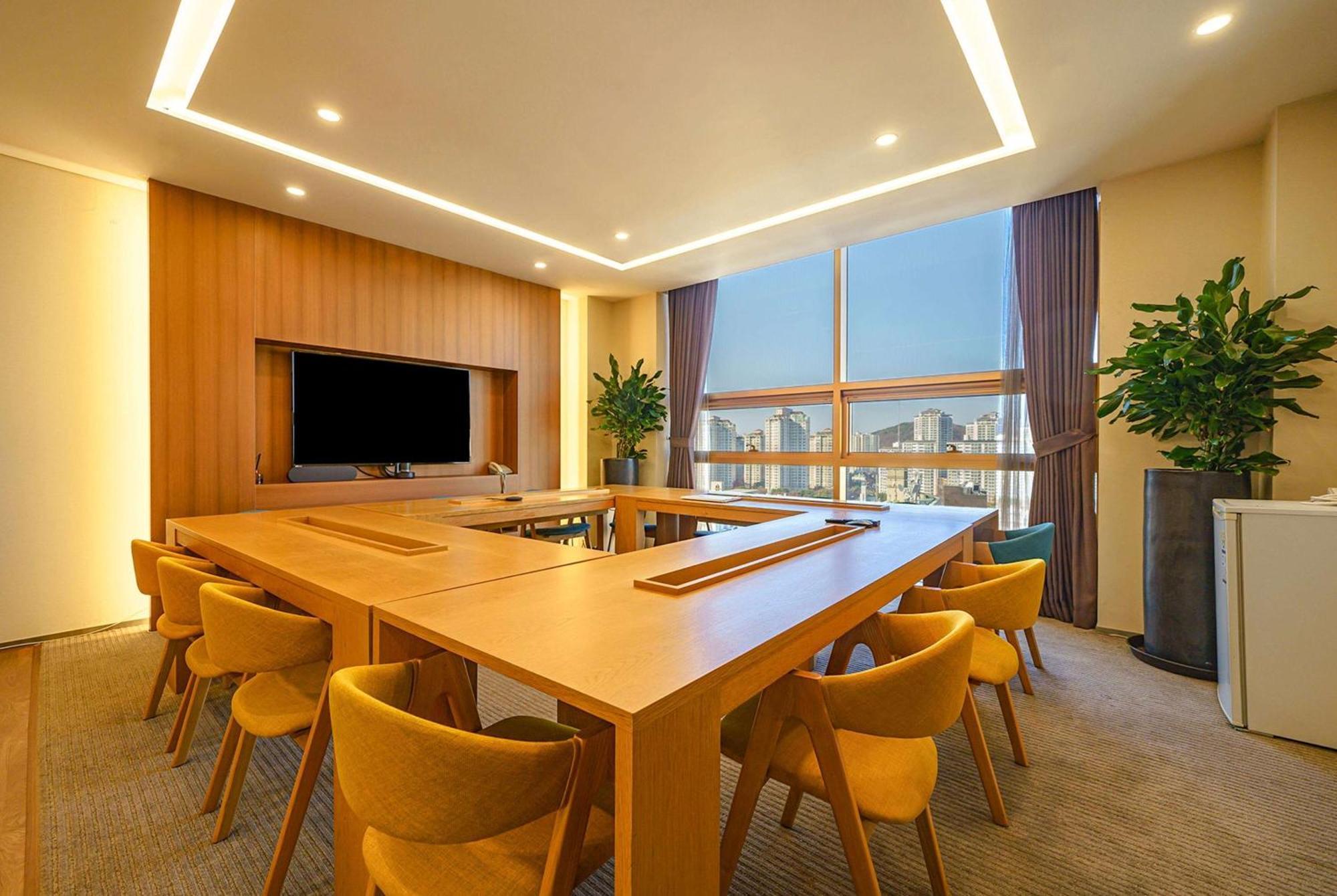 โรงแรมรามาดา อินชอน ภายนอก รูปภาพ